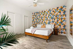 Padre Island Town home 5 min to the beach! pets ok